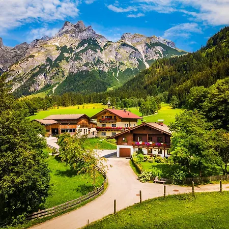 Bio Bauernhof Vorderoberlehen Guest house Werfenweng